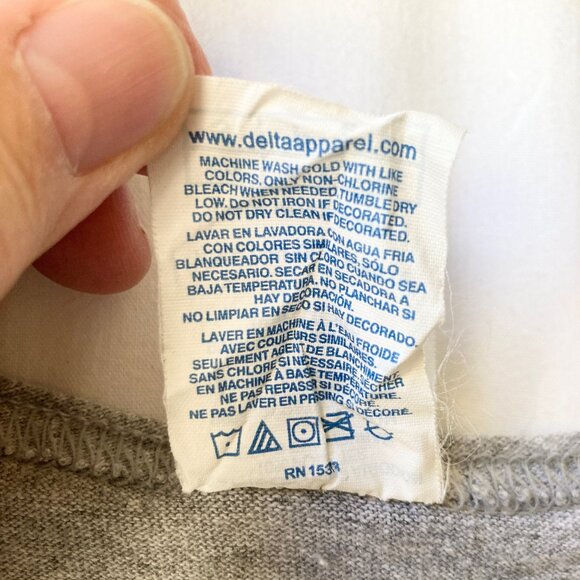 Vintage Taz Tasmanian Devil Camo Supreme Tank Top Muscle T-Shirt Size Small Gray - Picture 14 of 15